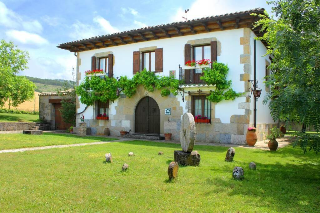 Casa Rural Mertxenea Landetxea Elcano Bagian luar foto